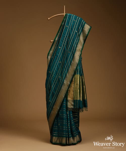 Emerald_Green_Twill_Weave_Pure_Mulberry_Silk_Saree_With_Horizontal_Zari_Lines_And_Gold_Zari_Booti_WeaverStory_01