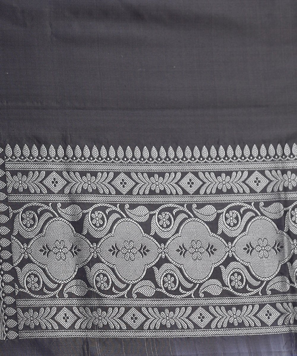 Pink_Handloom_Pure_Katan_Silk_Banarasi_Saree_With_Silver_Zari_and_Booti_Design_WeaverStory_05