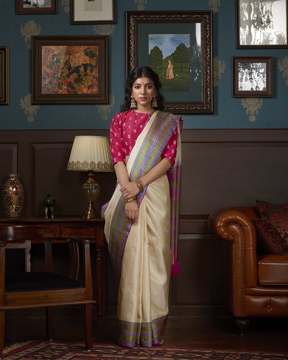 Beige_Handloom_Kanjivaram_Pure_Silk_Saree_With_Blue_And_Green_Thread_Border_WeaverStory_02