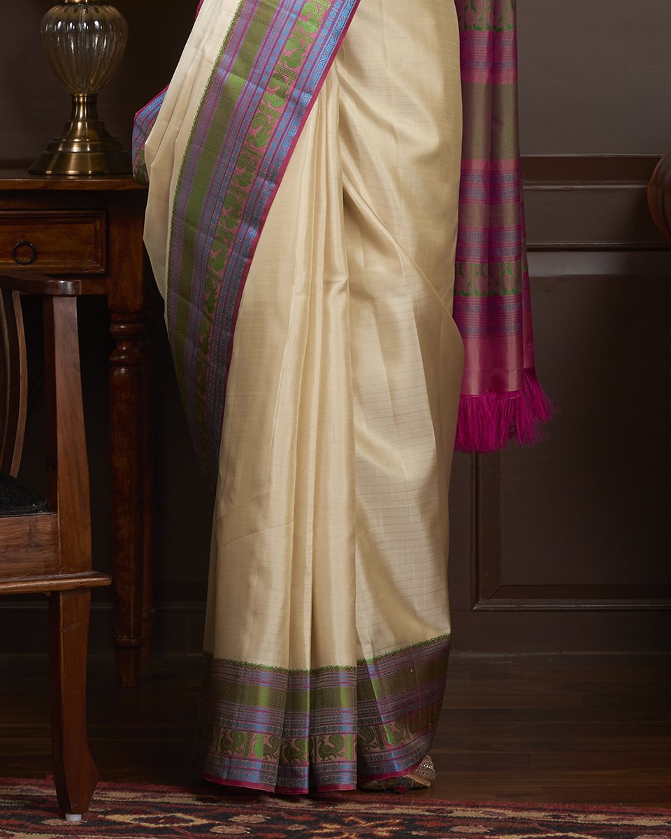 Beige_Handloom_Kanjivaram_Pure_Silk_Saree_With_Blue_And_Green_Thread_Border_WeaverStory_04