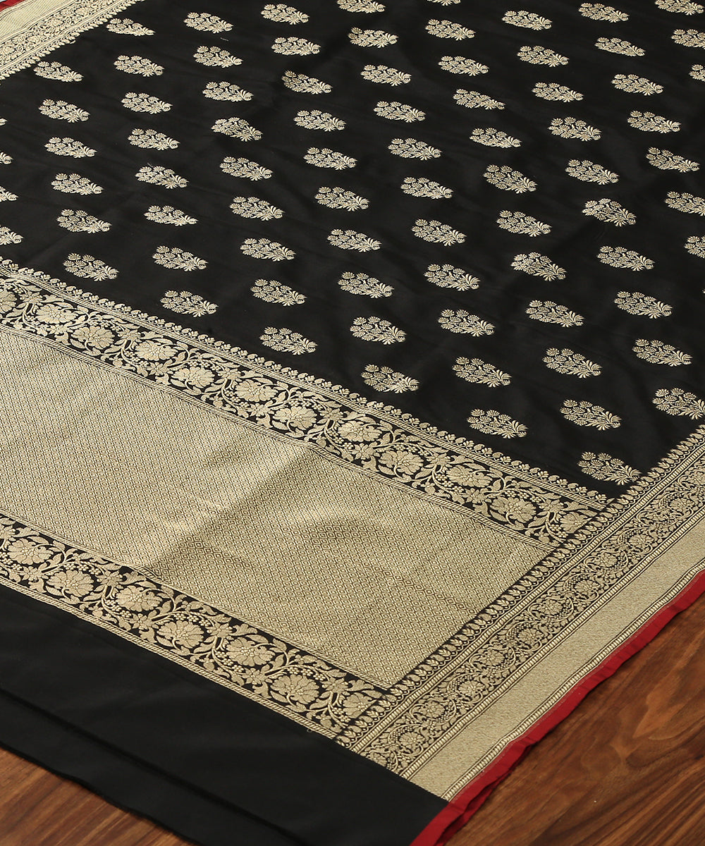 Black_Handloom_Cotton_Silk_Banarasi_Dupatta_with_Booti_Design_WeaverStory_03