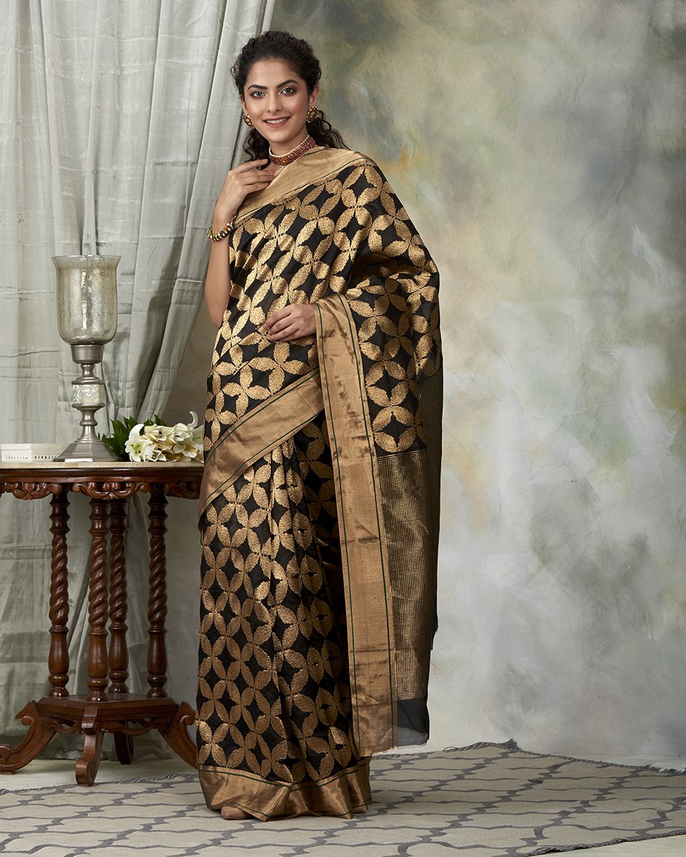 Black_Handloom_Ek_naliya_Chanderi_Silk_Saree_with_Gold_Zari_WeaverStory_02
