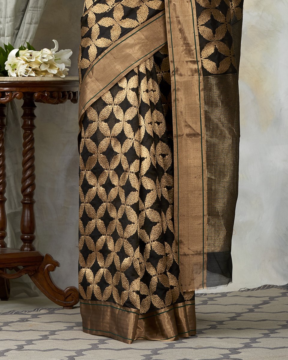 Black_Handloom_Ek_naliya_Chanderi_Silk_Saree_with_Gold_Zari_WeaverStory_04