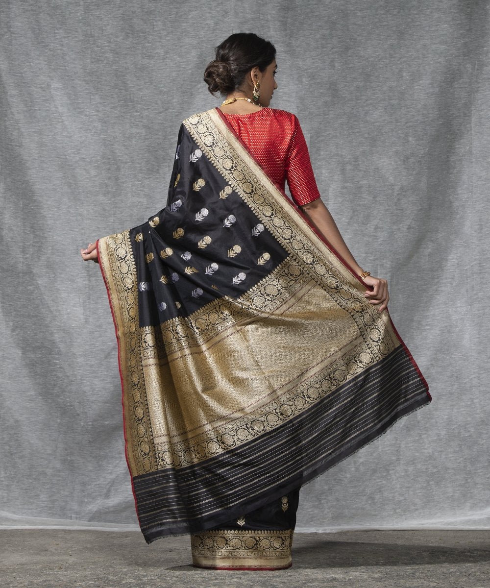 Black_Handloom_Katan_Silk_Kadhwa_Banarasi_Saree_with_Sunflower_Booti_and_Red_Selvedge_WeaverStory_03