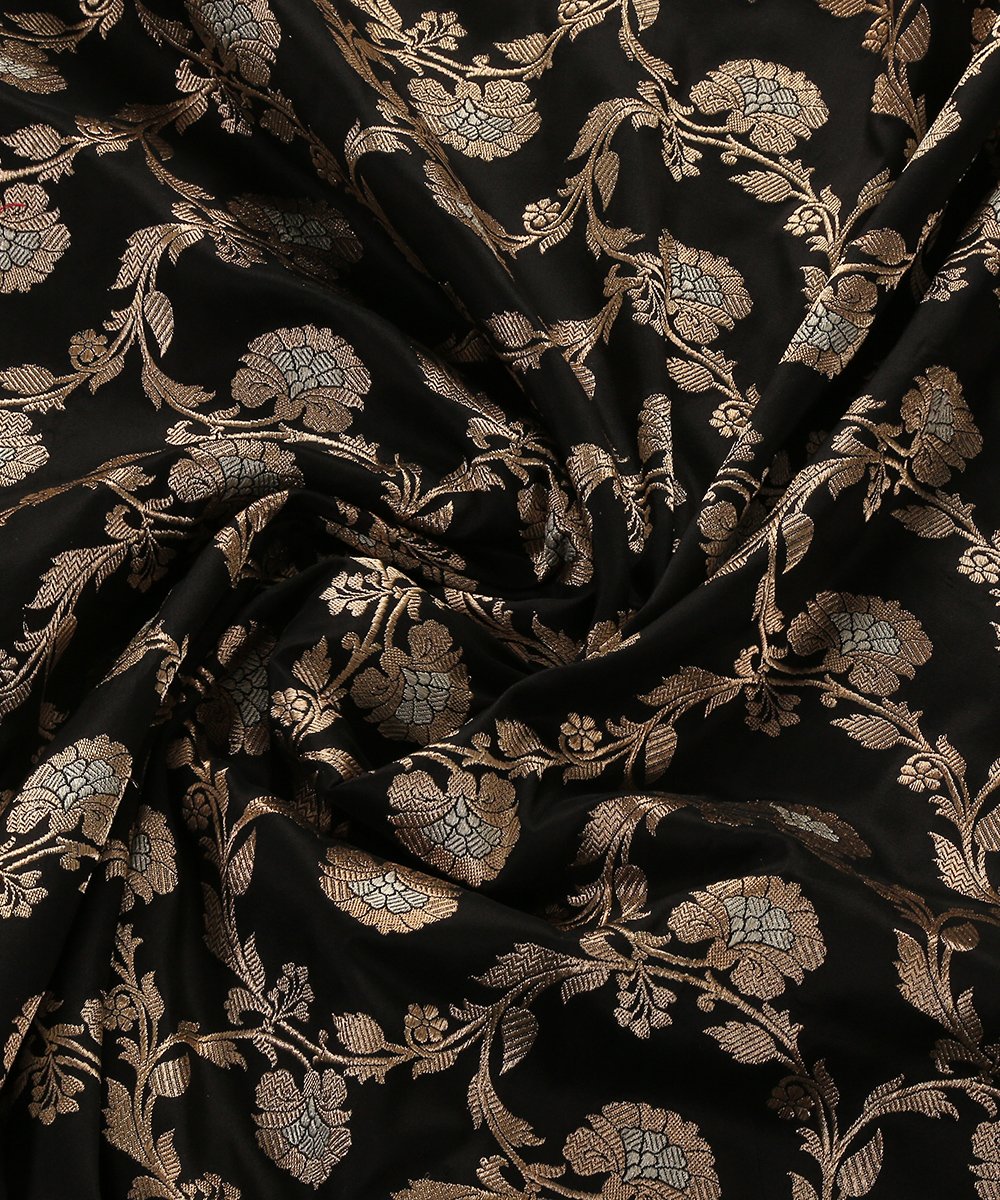 Black_Handloom_Kadhwa_Jangla_Banarasi_Dupatta_with_Sona_Rupa_Zari_WeaverStory_06