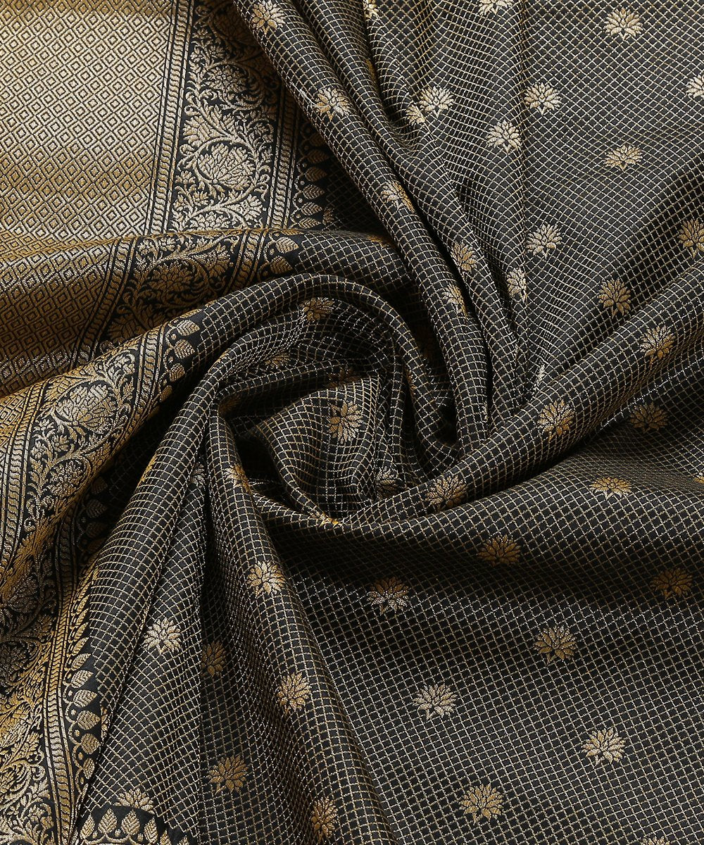 Black_Handloom_Zari_Tanchoi_Banarasi_Dupatta_WeaverStory_05