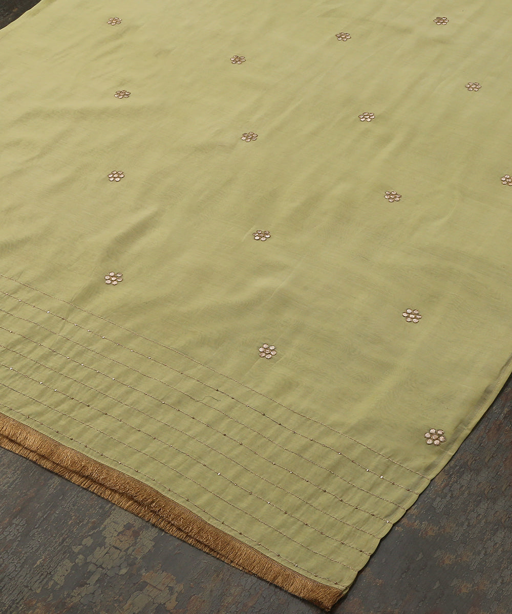 Lime_Green_Handloom_Chanderi_Silk_Dupatta_With_Gota_Floral_Booties_And_Kiran_Lace_WeaverStory_03