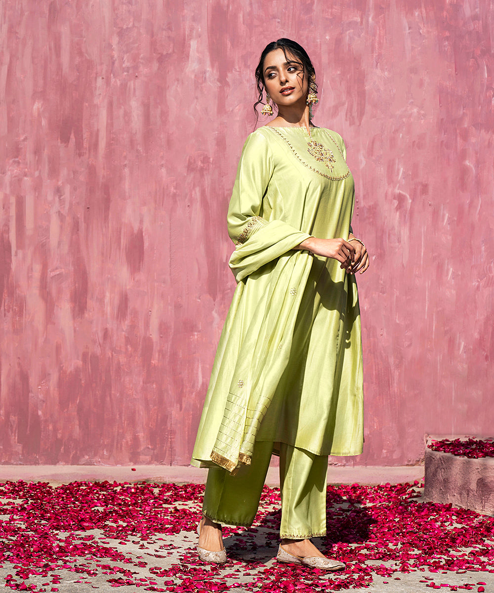 Handloom_Lime_Green_Chanderi_Silk_Gota_Patti_Suit_Set_With_Pants_And_Dupatta_WeaverStory_02