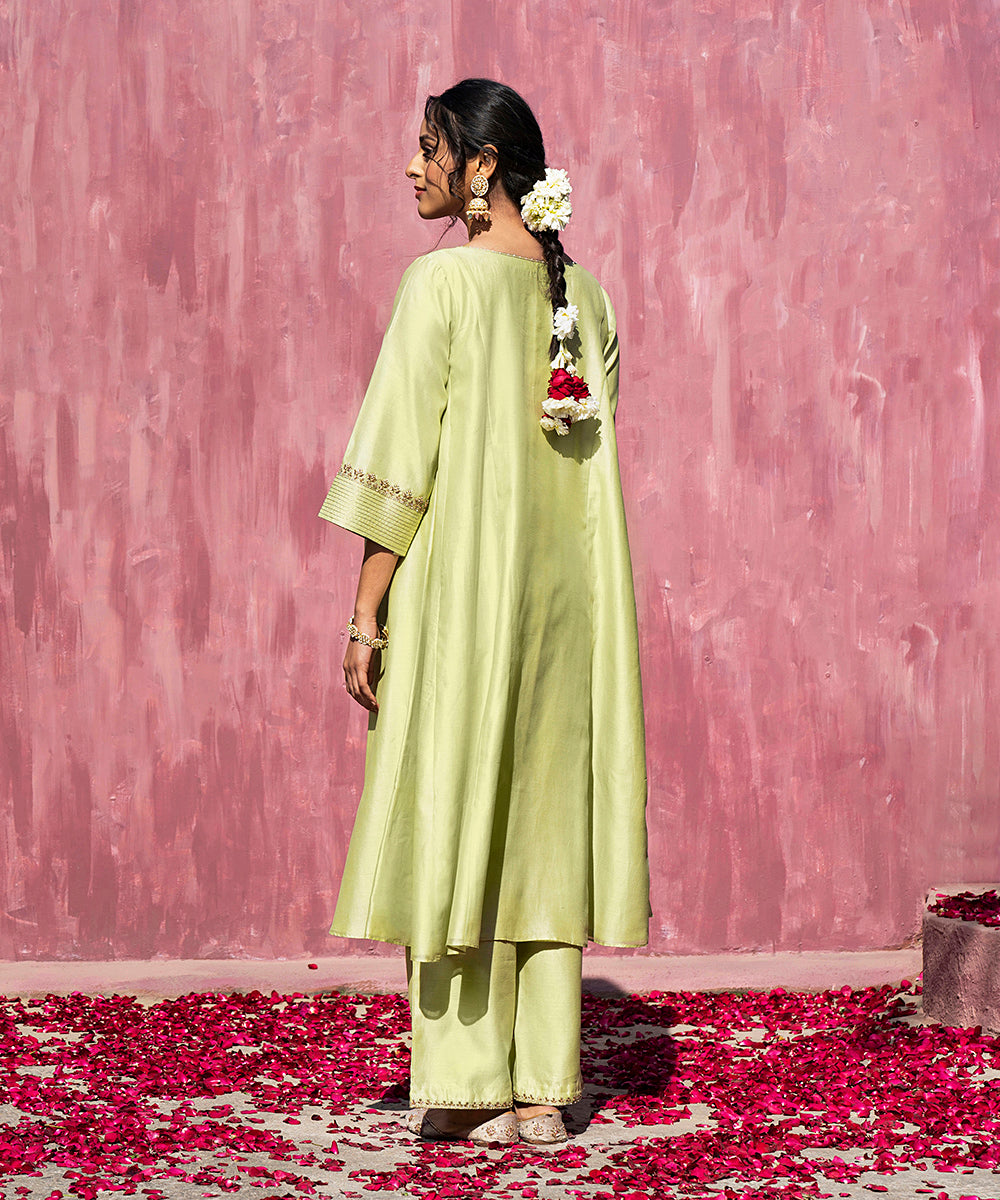 Handloom_Lime_Green_Chanderi_Silk_Gota_Patti_Suit_Set_With_Pants_And_Dupatta_WeaverStory_05