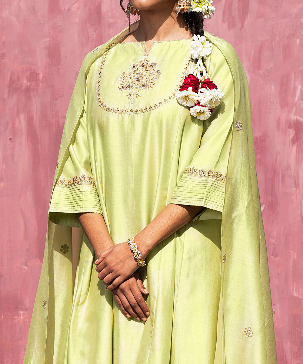 Handloom_Lime_Green_Chanderi_Silk_Gota_Patti_Suit_Set_With_Pants_And_Dupatta_WeaverStory_06