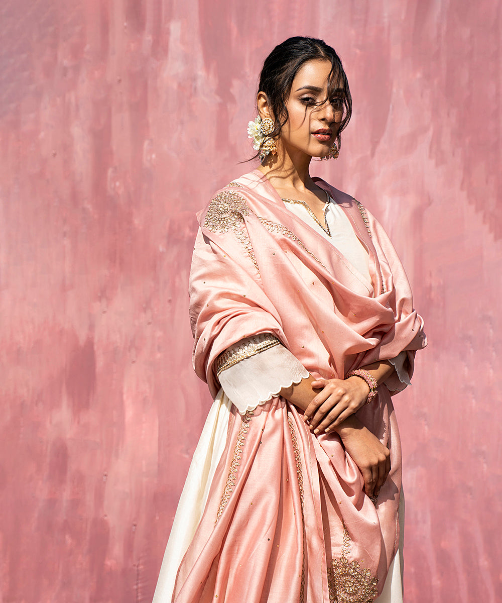 Handloom_Offwhite_Chanderi_Silk_Gota_Patti_Scalloped_Suit_Set_With_Dupatta_WeaverStory_01
