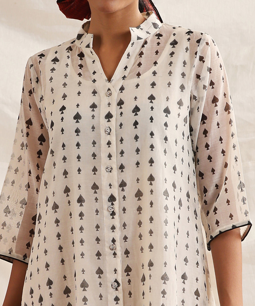 Spades-_Offwhite_Handloom_Pure_Chanderi_Silk_Handblock_Printed_Tier_Dress_WeaverStory_06