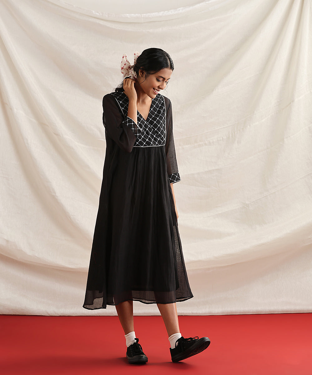 Solitaire-_Black_Handloom_Pure_Chanderi_Silk_Handblock_Printed_Dress_With_Overlap_Yoke_WeaverStory_02