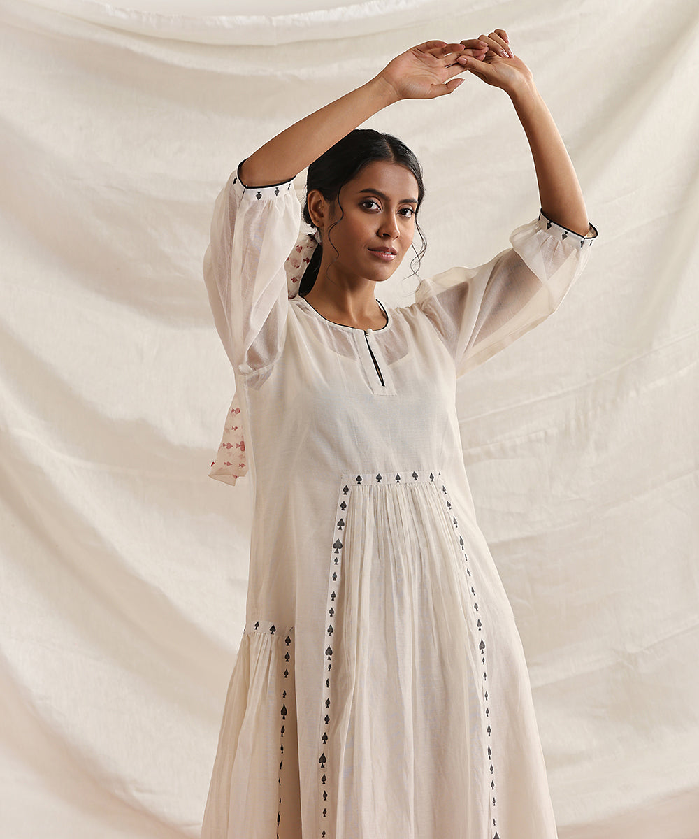 Pinochle-_Offwhite_Handloom_Pure_Chanderi_Silk_Handblock_Printed_Dress_With_Side_Gathers_WeaverStory_01