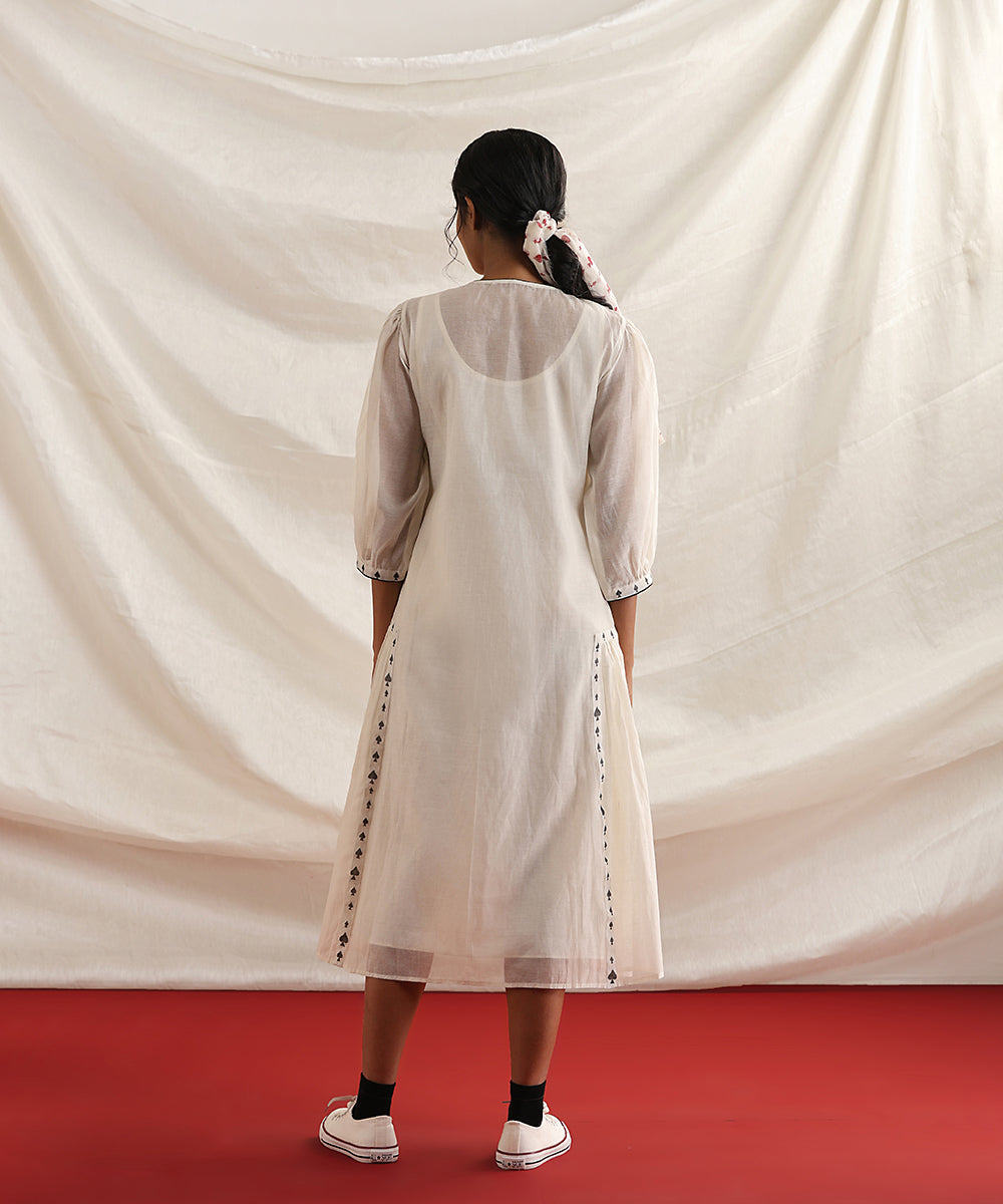 Pinochle-_Offwhite_Handloom_Pure_Chanderi_Silk_Handblock_Printed_Dress_With_Side_Gathers_WeaverStory_05