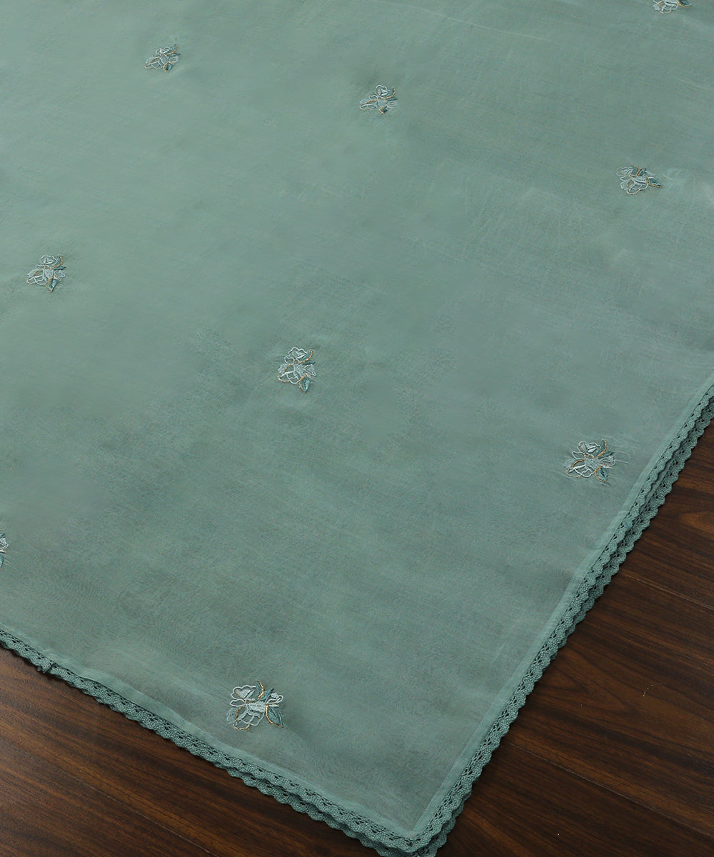 Green_Handloom_Organza_Dupatta_With_Rose_Embroidered_Motifs_And_Cotton_Lace_WeaverStory_03