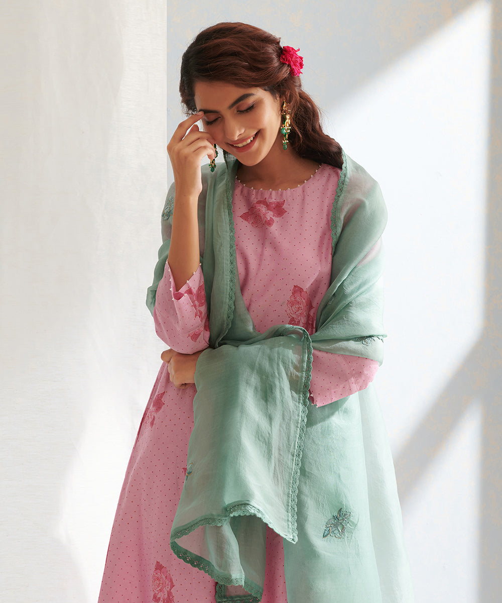 Handloom_Pink_Chanderi_Kurta_Set_with_Striped_Pants_And_Organza_Dupatta_WeaverStory_03