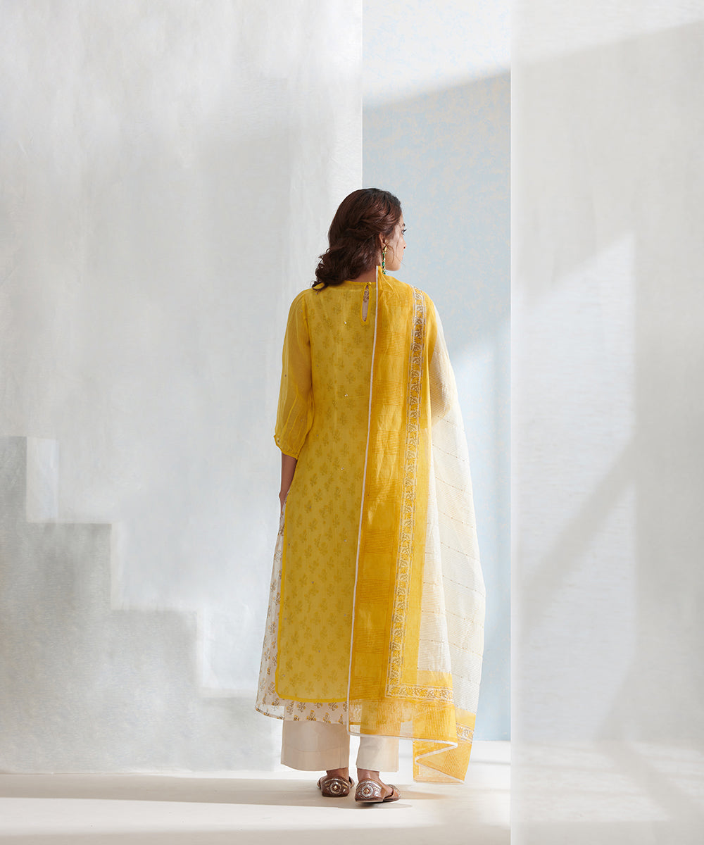Yellow_And_White_Block_Printed_Chanderi_Kurta_Set_with_Pants_And_Chanderi_Dupatta_WeaverStory_05