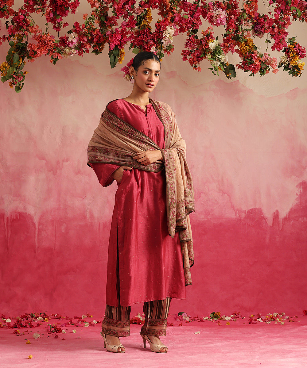 Handloom_Magenta_Chanderi_Suit_Set_With_Block_Printed_Dupatta_And_Pants_WeaverStory_02