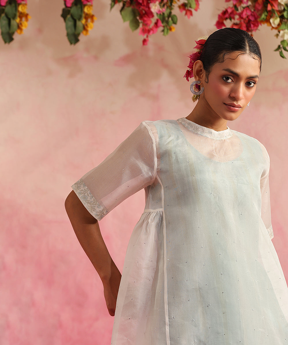 Handloom_White_Organza_Suit_Set_With_Chanderi_Lining_And_Straight_Pants_WeaverStory_05