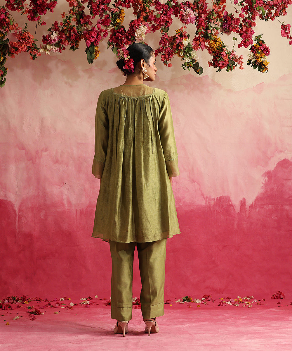 Handloom_Chartreuse_Green_Chanderi_Kurta_With_Straight_Pants_WeaverStory_02