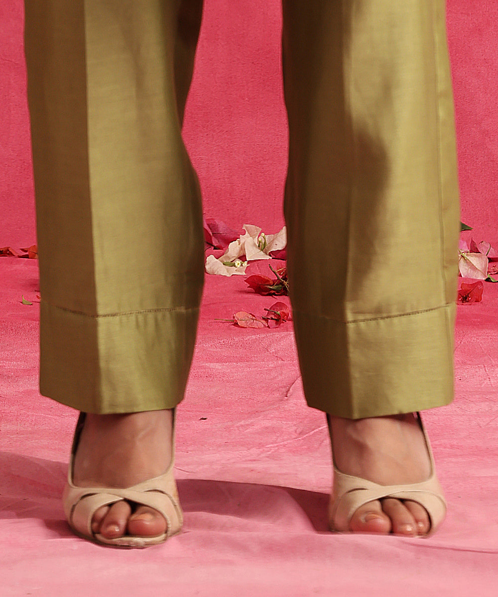 Handloom_Chartreuse_Green_Chanderi_Kurta_With_Straight_Pants_WeaverStory_04