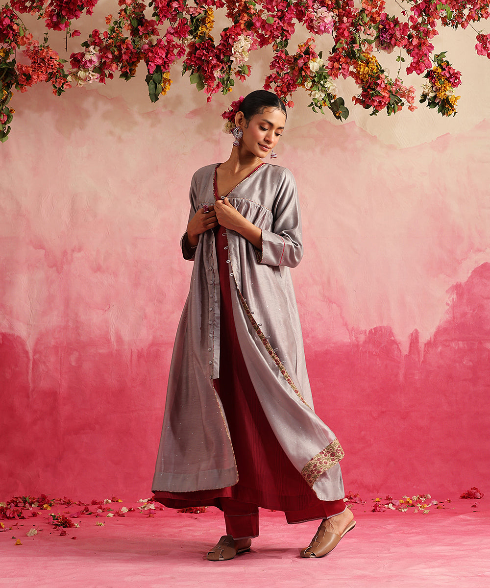 Handloom_Grey_Chanderi_Jacket_Suit_Set_With_Magenta_Kurta_And_Pants_WeaverStory_03