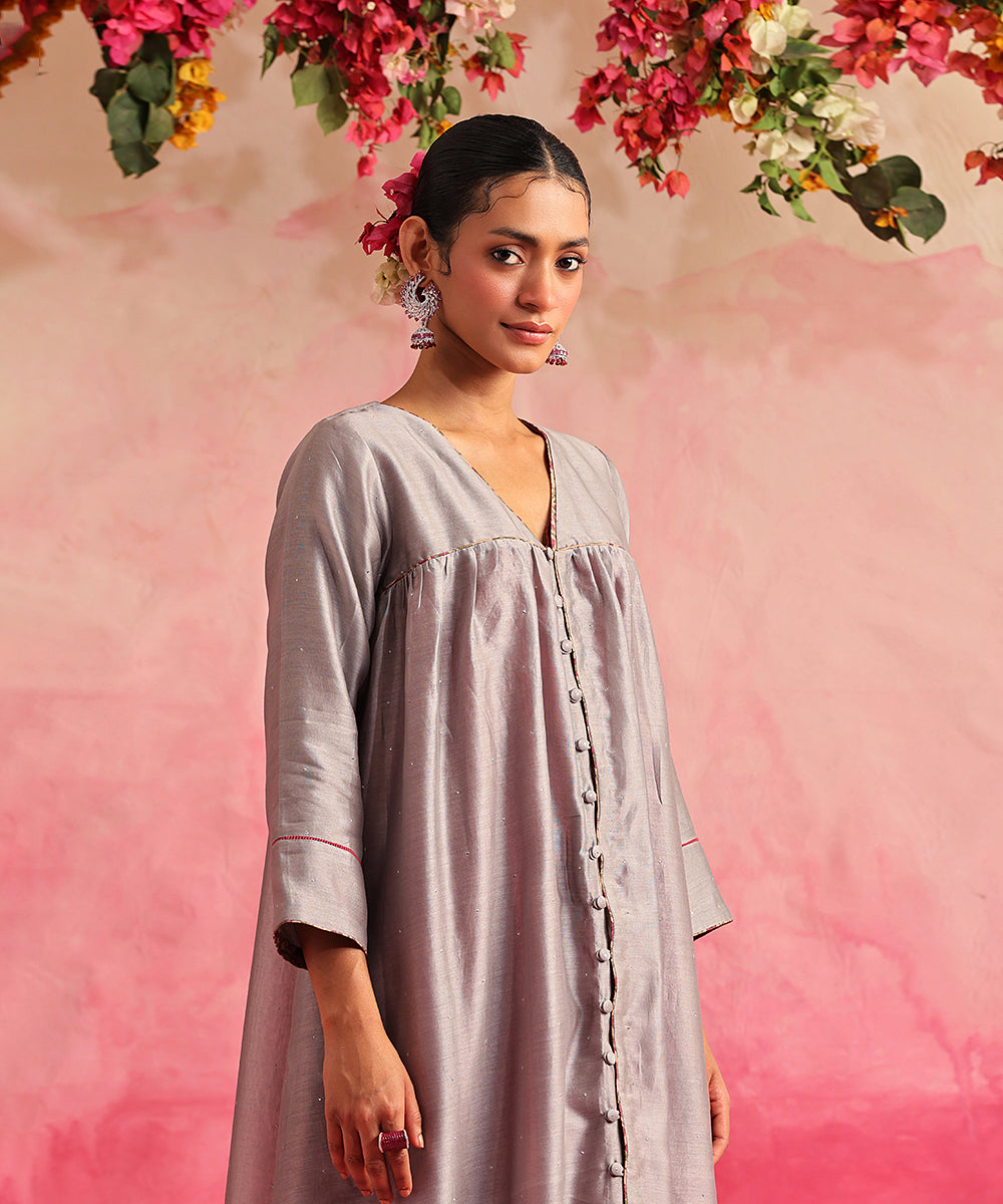 Handloom_Grey_Chanderi_Jacket_Suit_Set_With_Magenta_Kurta_And_Pants_WeaverStory_06