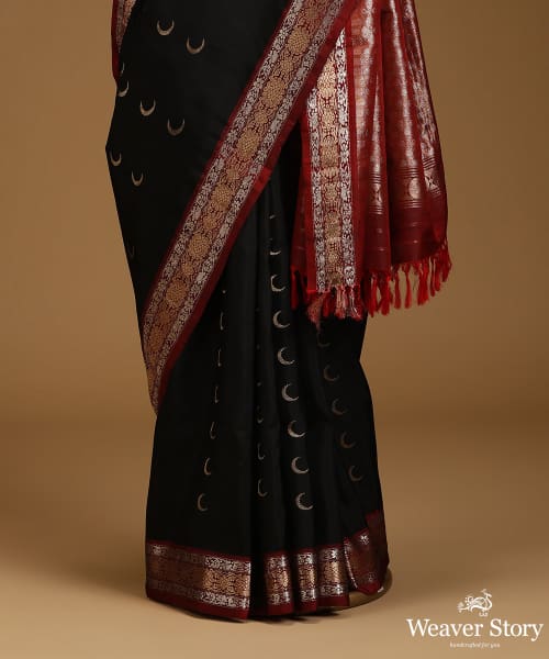 Black_Pure_Mulberry_Silk_Chandrakala_Saree_With_Gold_And_Silver_Zari_Border_and_Konia_WeaverStory_03