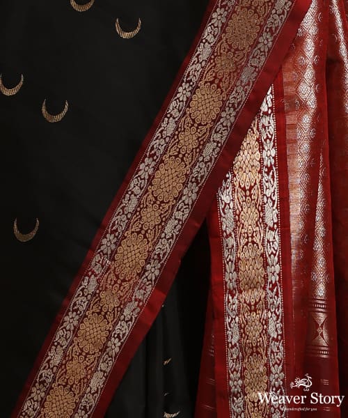 Black_Pure_Mulberry_Silk_Chandrakala_Saree_With_Gold_And_Silver_Zari_Border_and_Konia_WeaverStory_04