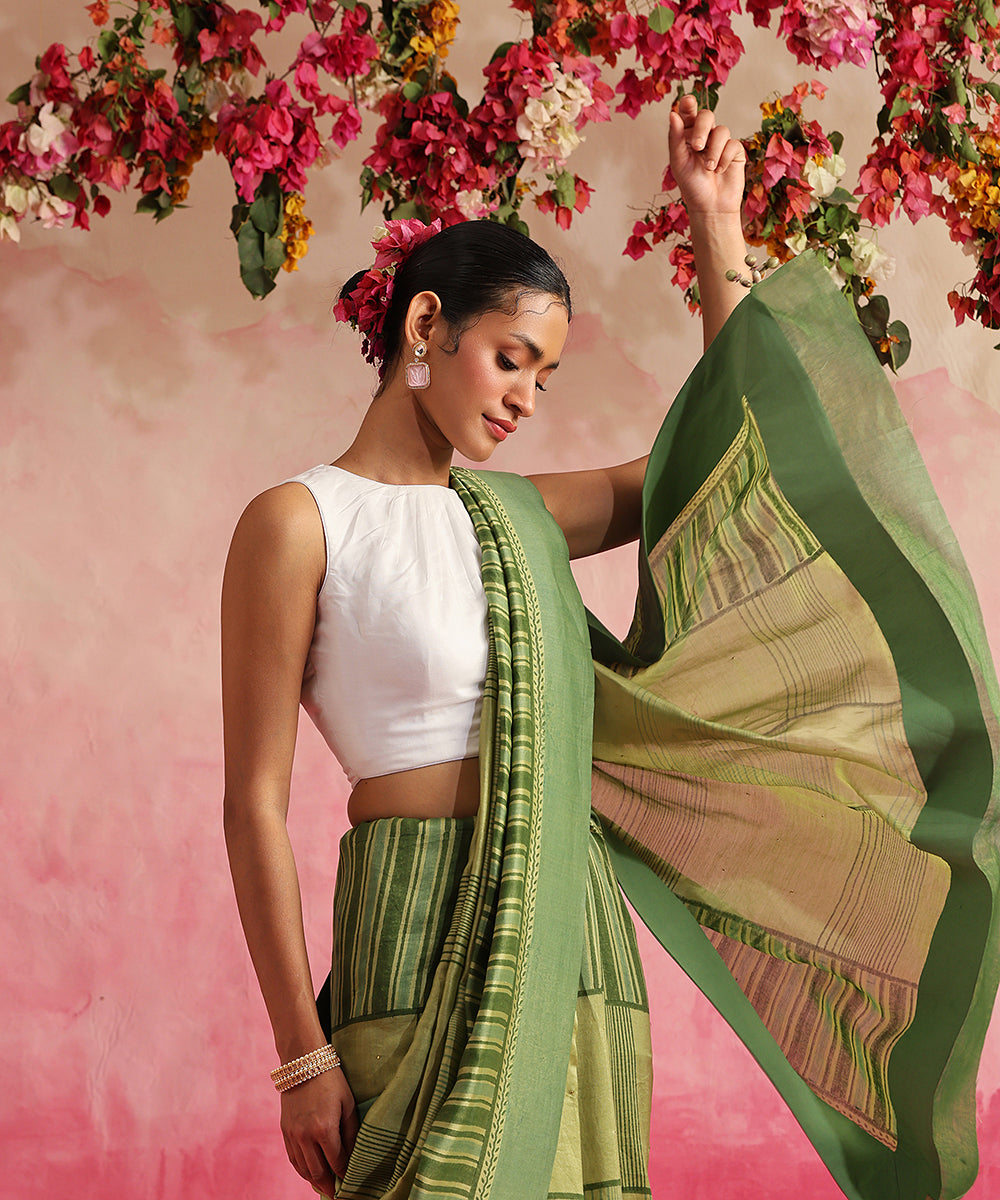 Handloom_White_Cotton_Silk_Blouse_With_Halter_Neck_WeaverStory_01