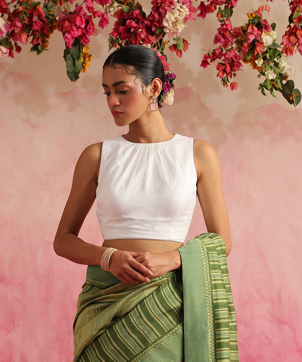 Handloom_White_Cotton_Silk_Blouse_With_Halter_Neck_WeaverStory_02