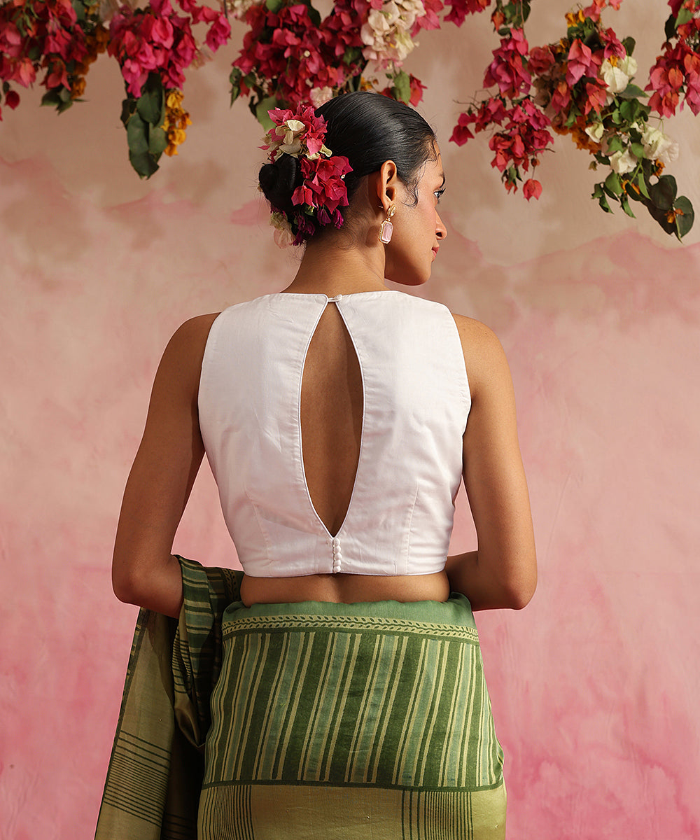 Handloom_White_Cotton_Silk_Blouse_With_Halter_Neck_WeaverStory_03