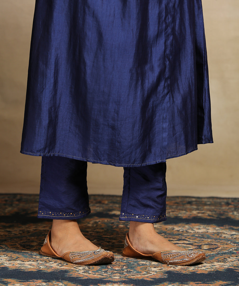 Handloom_Deep_Blue_Angrakha_Chiniya_Silk_Kurta_With_Straight_Poly_Silk_Pants_And_Contrast_Red_Organza_Dupatta_WeaverStory_06