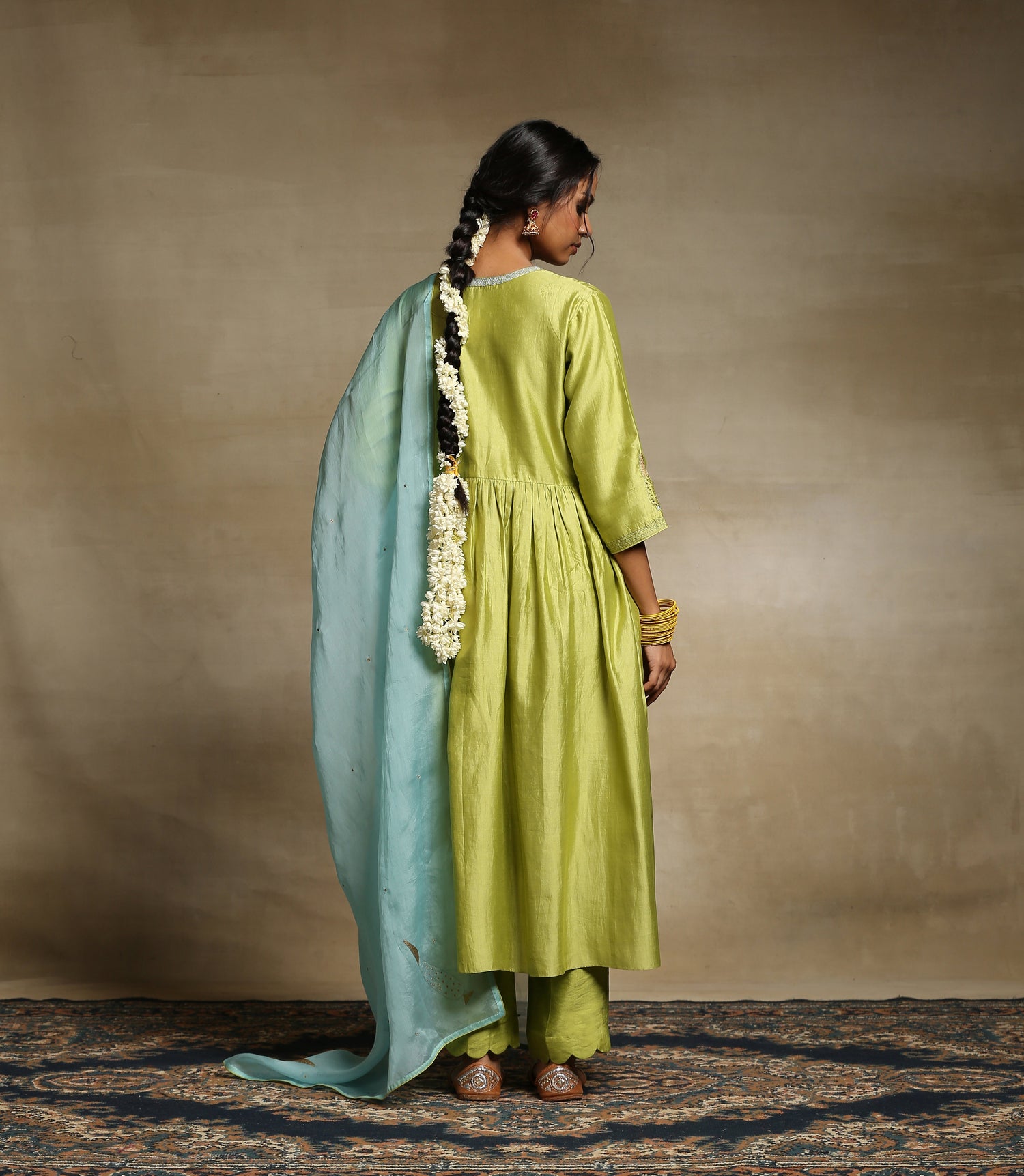 Lime_Green_Handloom_Chiniya_Silk_Kurta_With_Same_Color_Poly_Silk_Pants_And_Organza_Dupatta_WeaverStory_03