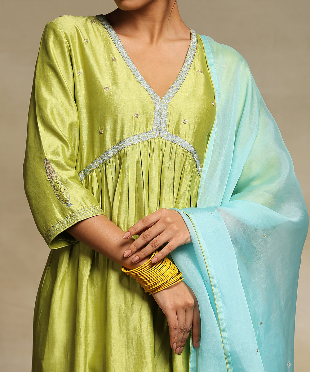 Lime_Green_Handloom_Chiniya_Silk_Kurta_With_Same_Color_Poly_Silk_Pants_And_Organza_Dupatta_WeaverStory_05