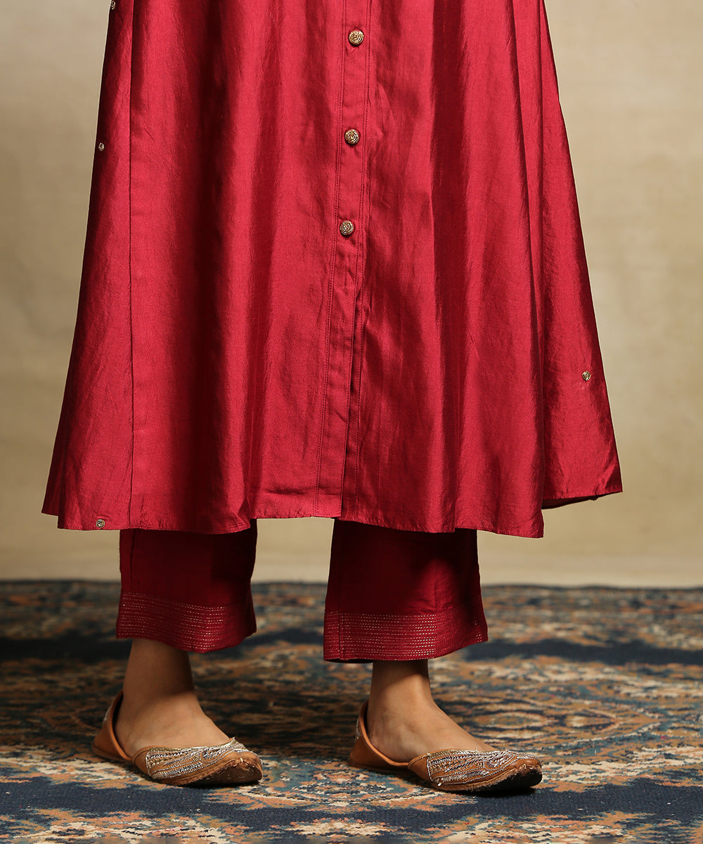 Deep_Red_Handloom_Kurta_With_Poly_Silk_Pants_And_Contrast_Sage_Green_Organza_Dupatta_WeaverStory_06