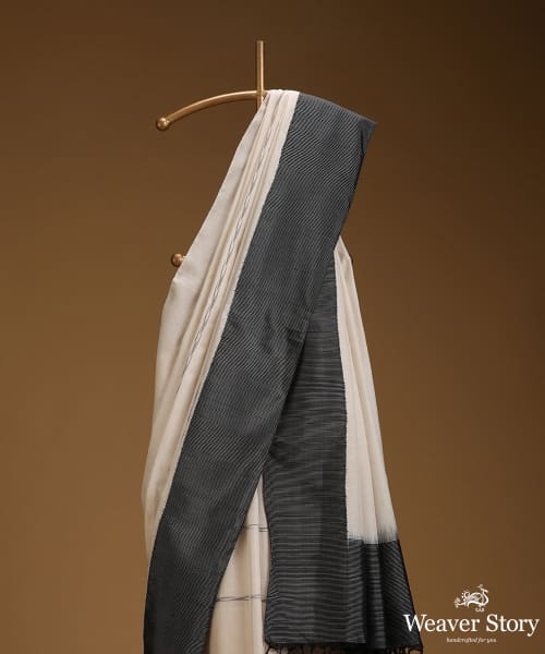Offwhite_And_Black_Silk_Cotton_Saree_Woven_In_Contenporary_Style_WeaverStory_02