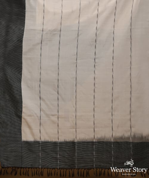 Offwhite_And_Black_Silk_Cotton_Saree_Woven_In_Contenporary_Style_WeaverStory_05