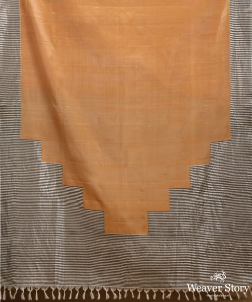 Peach_Silk_Cotton_Saree_With_Zari_Stripes_In_Border_Woven_In_Contenporary_Style_WeaverStory_05