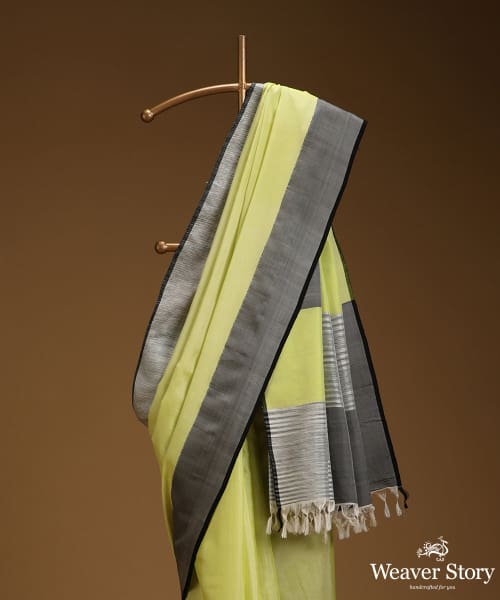Green_And_Grey_Silk_Cotton_Saree_Woven_In_Contenporary_Style_WeaverStory_02