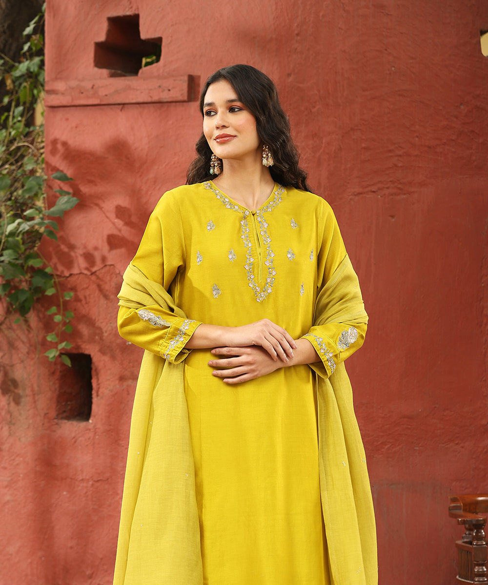 Lime_Green_Hand_Embroidered_Pure_Chanderi_Silk_Kurta_With_Pants_And_Dupatta_WeaverStory_02
