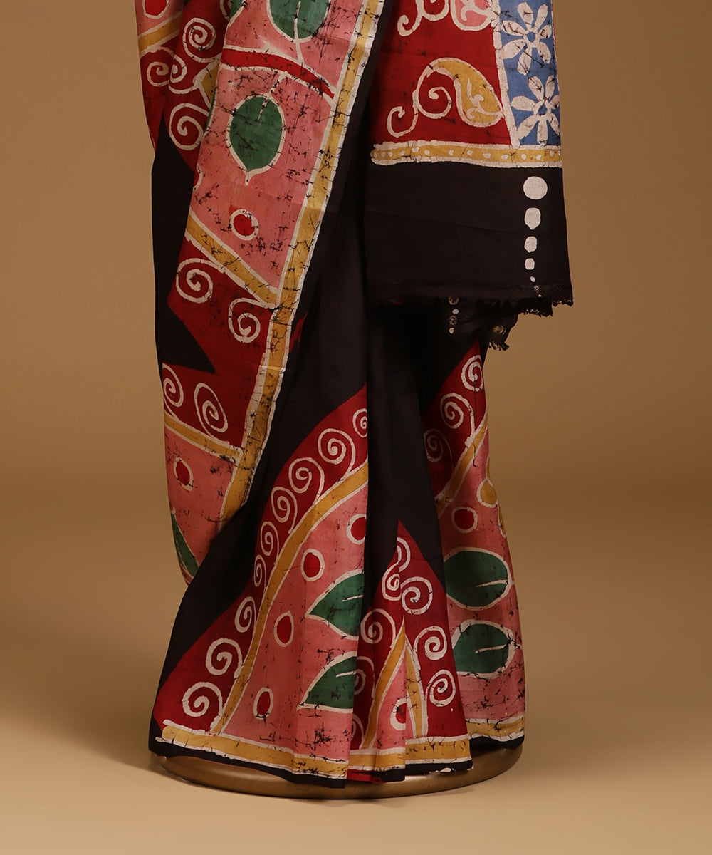 Handloom_Black_Hand_Batik_Mulberry_Silk_Saree_With_Multi_Colour_Motifs_WeaverStory_03