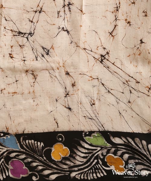 Handloom_Offwhite_And_Black_Pure_Mulberry_Silk_Hand_Batik_Saree_With_Multicolour_Motifs_WeaverStory_06