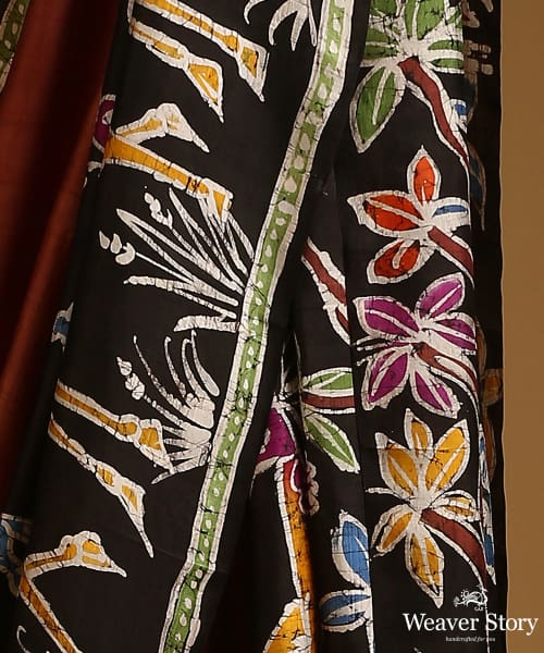 Brown_And_Black_Handloom_Pure_Mulberry_Silk_Hand_Batik_Saree_With_Deer_Motifs_Border_WeaverStory_04