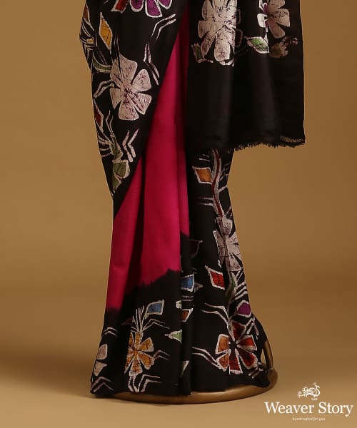 Handloom_Pink_And_Black_Pure_Mulberry_Silk_Hand_Batik_Saree_With_Multicolour_Motifs_WeaverStory_03