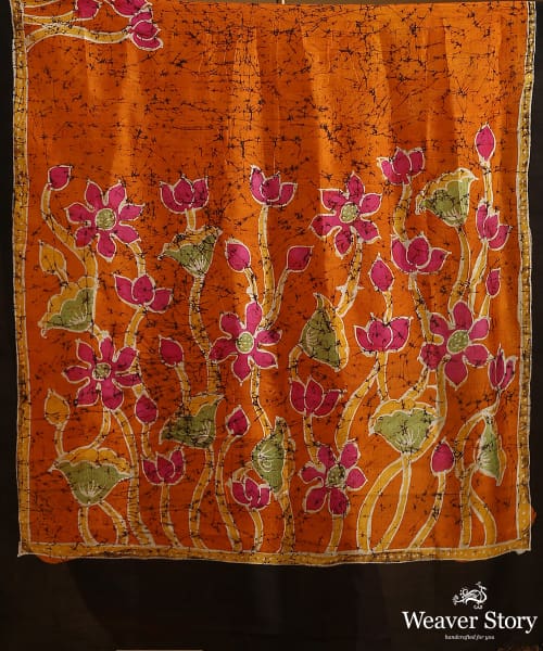 Mustard_Handloom_Pure_Mulberry_Silk_Hand_Batik_Saree_With_Flower_Motifs_WeaverStory_05