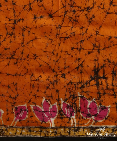 Mustard_Handloom_Pure_Mulberry_Silk_Hand_Batik_Saree_With_Flower_Motifs_WeaverStory_06