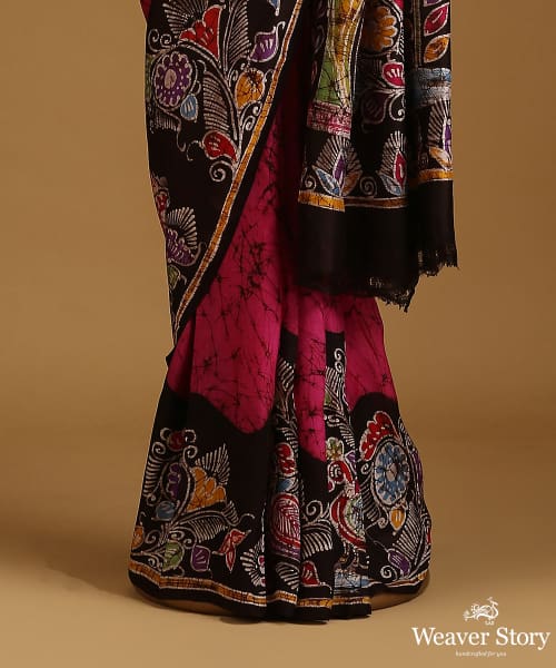 Pink_And_Black_Handloom_Pure_Mulberry_Silk_Hand_Batik_Saree_With_Multicolour_Motifs_WeaverStory_03