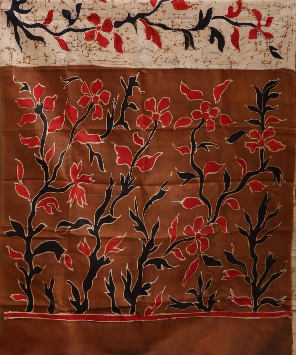 Handloom_Offwhite_Dark_Mustard_Hand_Batik_Mulberry_Silk_Saree_with_Floral_Motifs_WeaverStory_05